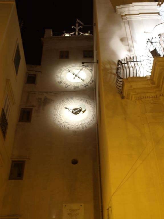B&B Arco Dell'Orologio ตราปานี ห้อง รูปภาพ