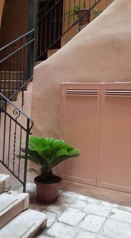 B&B Arco Dell'Orologio ตราปานี ภายนอก รูปภาพ