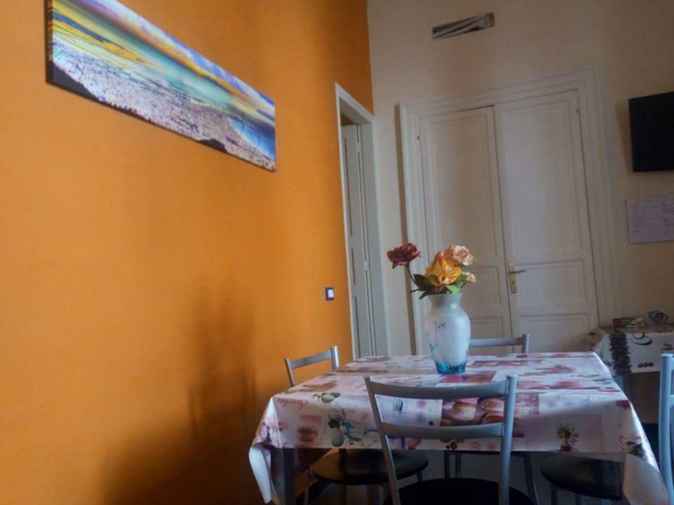 B&B Arco Dell'Orologio ตราปานี ภายนอก รูปภาพ