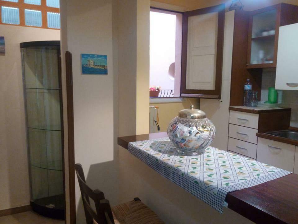 B&B Arco Dell'Orologio ตราปานี ภายนอก รูปภาพ